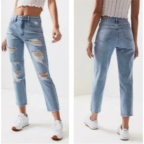 PacSun Distressed High-Rise Straight Leg Mom Jean Size 26 - Picture 1 of 4